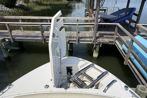 24ft Boston Whaler Yacht For Sale
