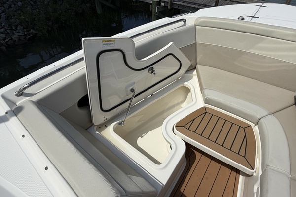 24ft Boston Whaler Yacht For Sale