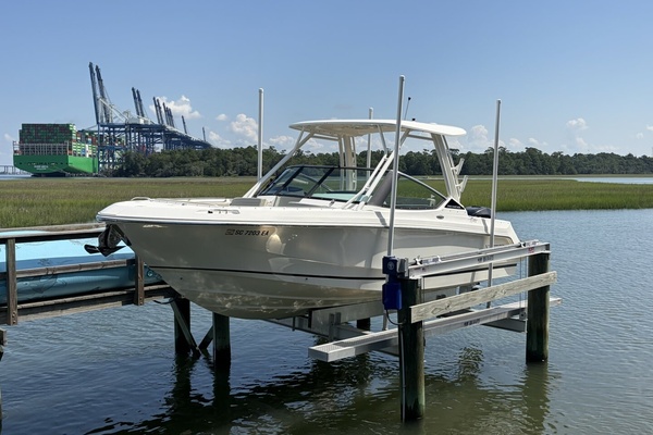24ft Boston Whaler Yacht For Sale