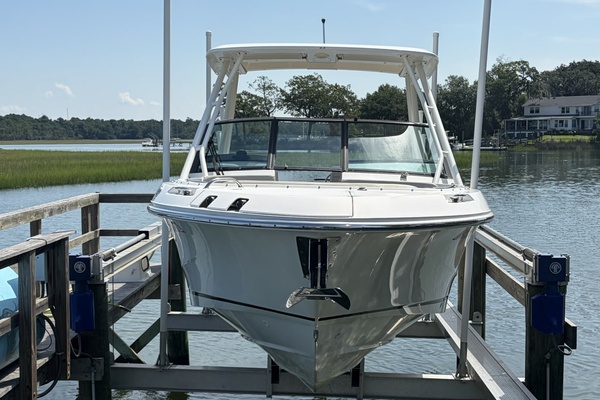 24ft Boston Whaler Yacht For Sale