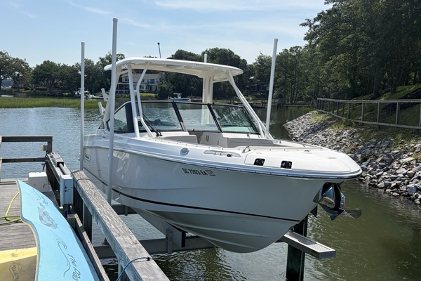 24ft Boston Whaler Yacht For Sale