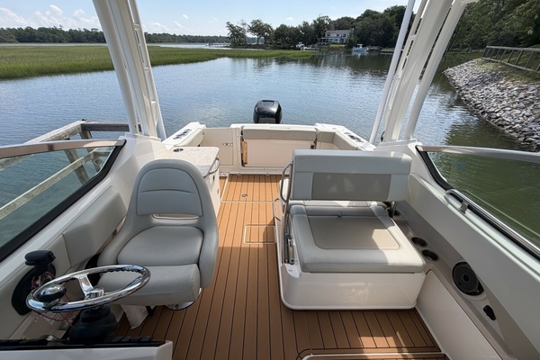24ft Boston Whaler Yacht For Sale