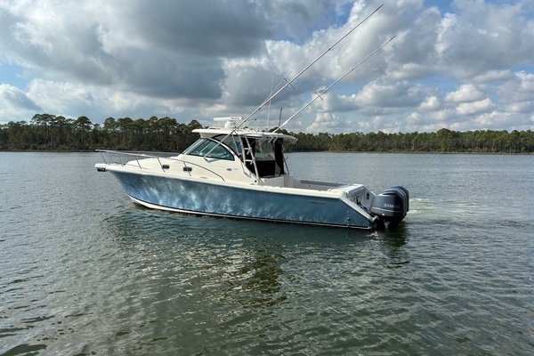 2011 Pursuit 37
