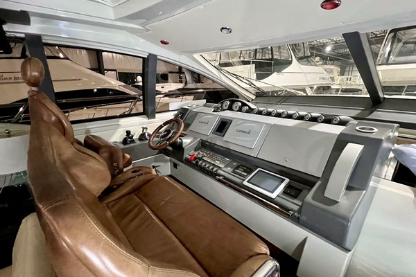 2010 Azimut 62