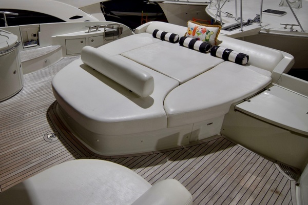 2010 Azimut 62