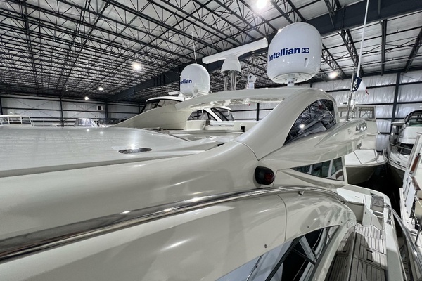 2010 Azimut 62