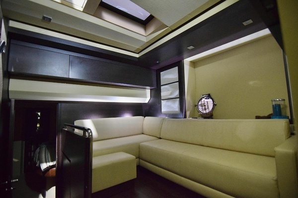 2010 Azimut 62