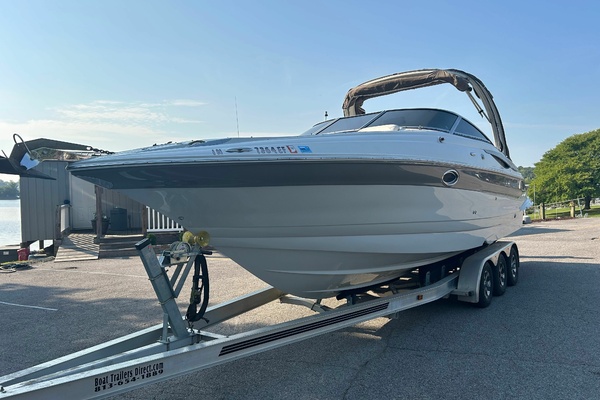 30ft Crownline Yacht For Sale