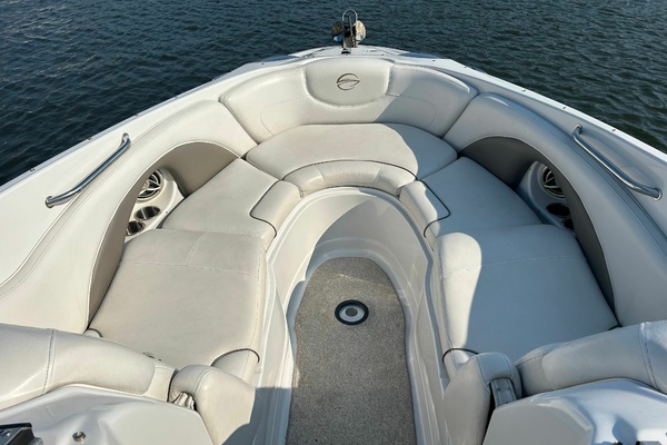 30ft Crownline Yacht For Sale