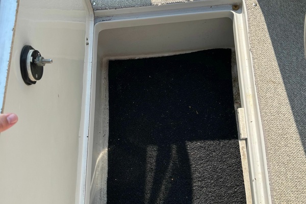 30ft Crownline Yacht For Sale