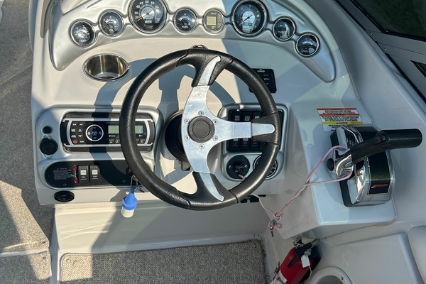 30ft Crownline Yacht For Sale