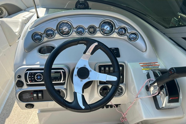 30ft Crownline Yacht For Sale
