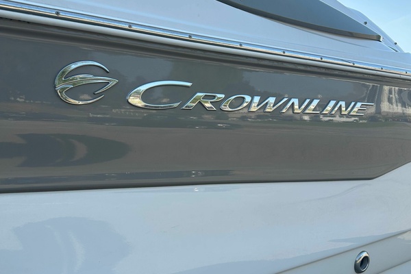 30ft Crownline Yacht For Sale