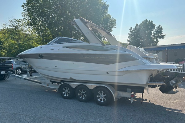 30ft Crownline Yacht For Sale