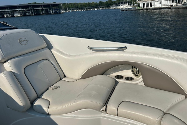 30ft Crownline Yacht For Sale