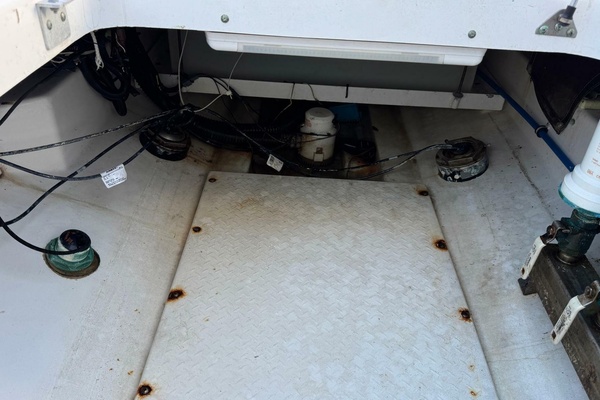 35ft Everglades Yacht For Sale