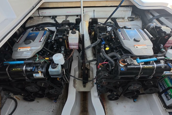 37ft Four Winns Yacht For Sale