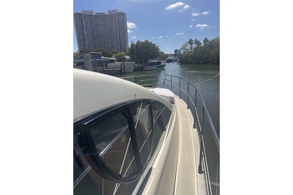 Splendor 55ft Azimut Yacht For Sale