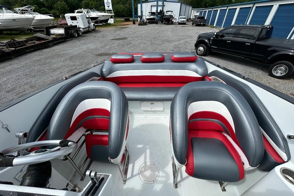 Fly By Five 30ft Baja Yacht For Sale