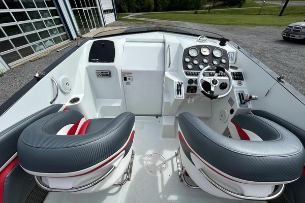 Fly By Five 30ft Baja Yacht For Sale