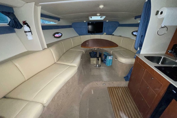 32ft Bayliner Yacht For Sale
