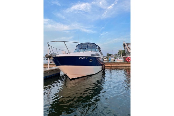 32ft Bayliner Yacht For Sale