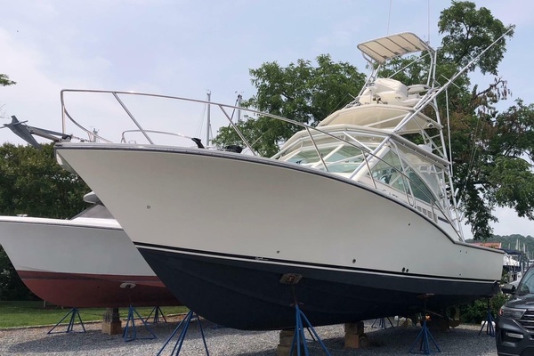 Reel Freedom II 35ft Carolina Classic Yacht For Sale
