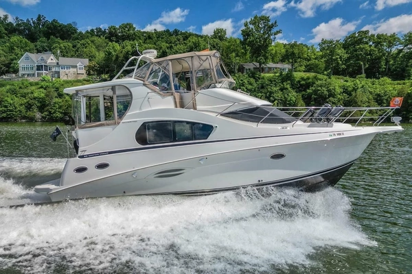 Photo of the 2007 Silverton 35 Motor Yacht