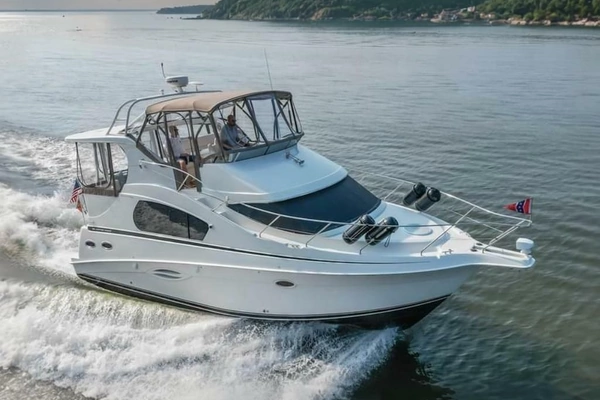 Photo of the 2007 Silverton 35 Motor Yacht