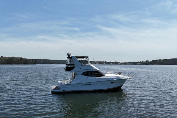 2007 Silverton 37