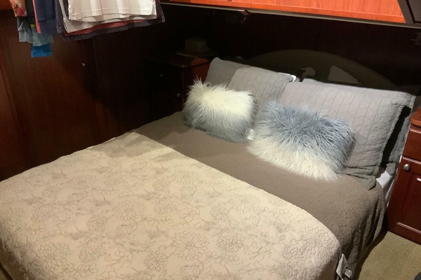 64ft Skipperliner Yacht For Sale