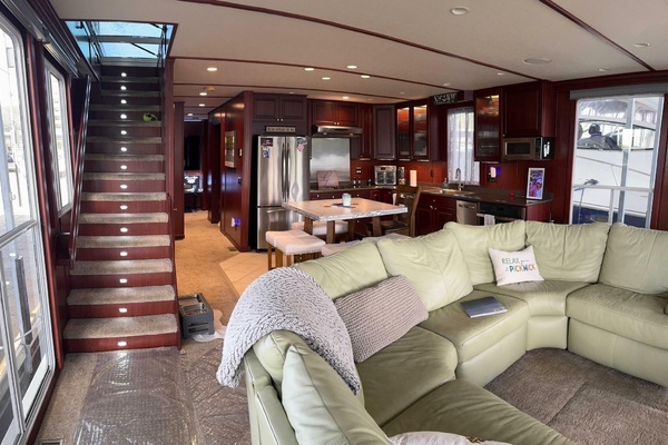 64ft Skipperliner Yacht For Sale