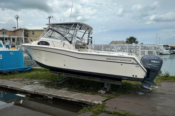 30ft Grady White Yacht For Sale