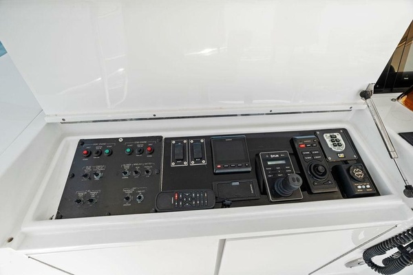 68ft Hatteras Yacht For Sale