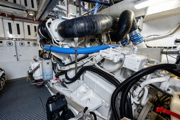 68ft Hatteras Yacht For Sale