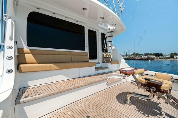 68ft Hatteras Yacht For Sale