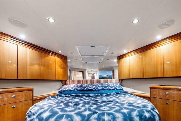 68ft Hatteras Yacht For Sale