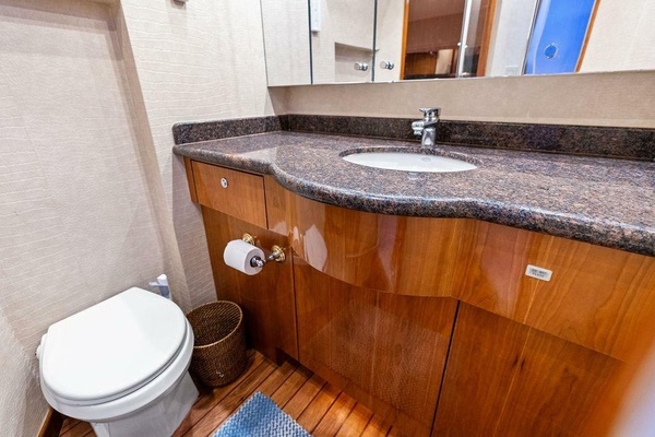 68ft Hatteras Yacht For Sale