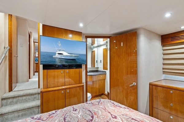 68ft Hatteras Yacht For Sale