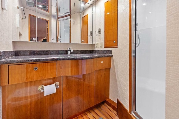 68ft Hatteras Yacht For Sale