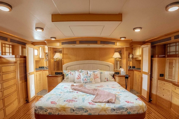 2006 Marlow 72