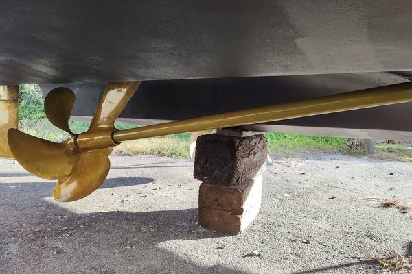 Sea Ray 52 Sedan Bridge Yacht For Sale