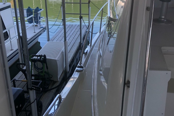 Agape III 41ft Carver Yacht For Sale