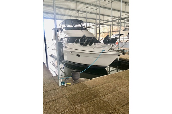 Fire Away 44ft Carver Yacht For Sale