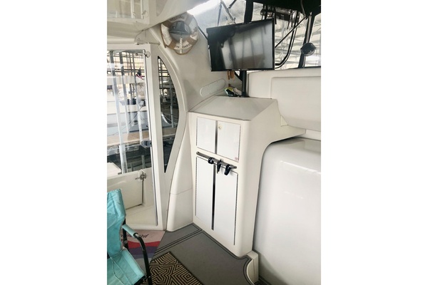 Fire Away 44ft Carver Yacht For Sale