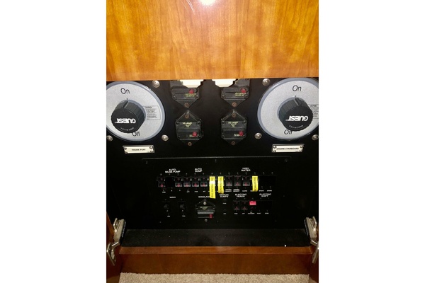 Fire Away 44ft Carver Yacht For Sale