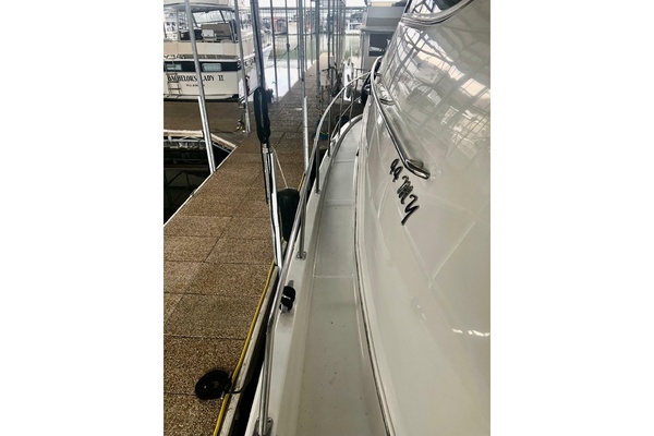Fire Away 44ft Carver Yacht For Sale