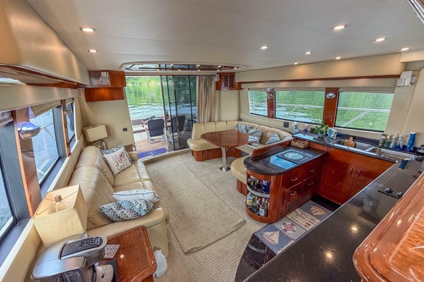 56ft Carver Yacht For Sale