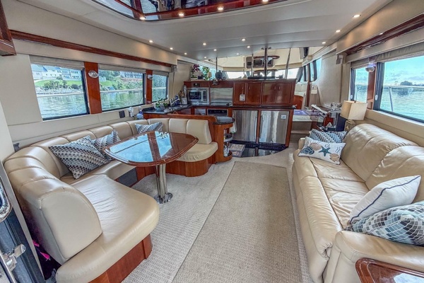 56ft Carver Yacht For Sale