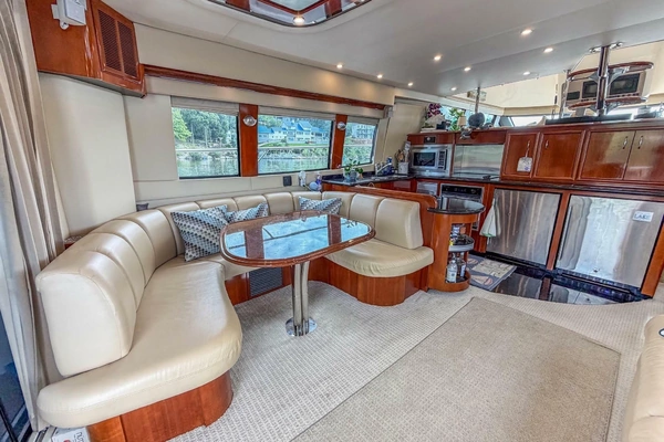 2005 Carver 56